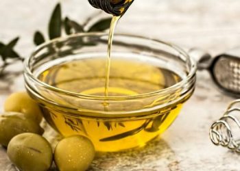 Can Olive Oil Remove Wax or Treat an Ear Infection