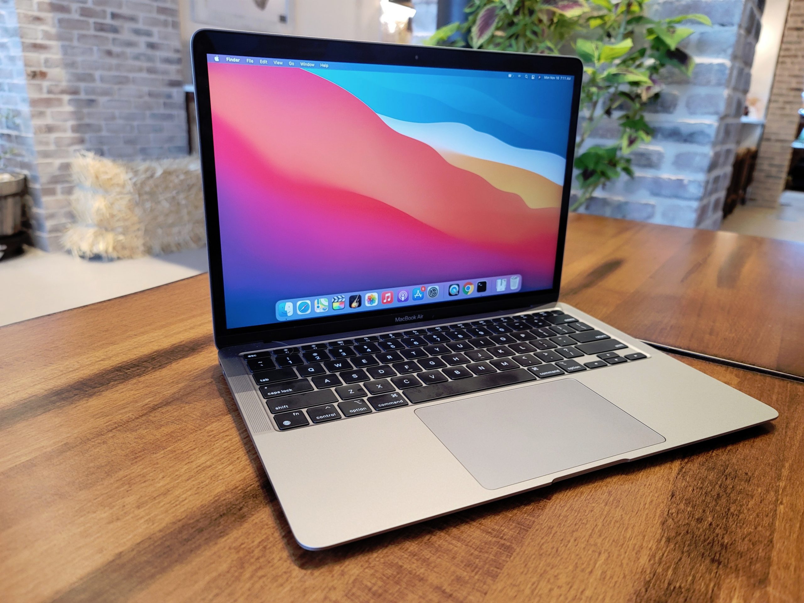 Apple MacBook Air 13 (M1, 2020)